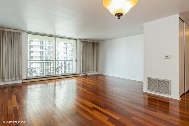 Foto del edificio - 6007 N Sheridan Rd