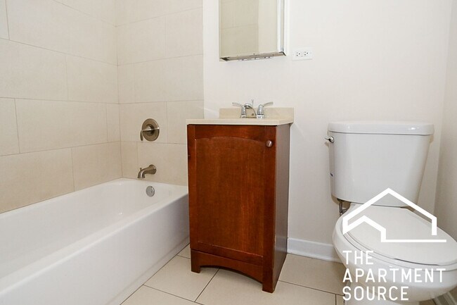 Foto del edificio - 2177 W Giddings St