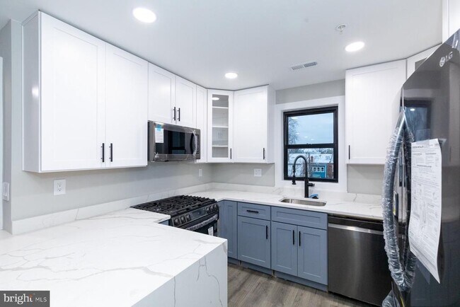 Foto del edificio - 1321 Shepherd St NW