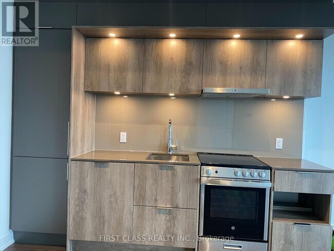 Photo du bâtiment - 448 Burnhamthorpe Rd W