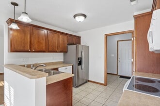 Building Photo - 5104 Sandstone Dr