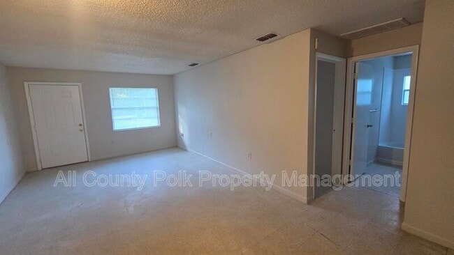 Building Photo - 2934-2938 8 Iron Dr