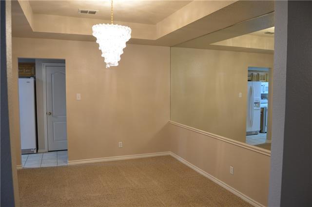 Foto del edificio - Spacious 3/2/2 For Lease