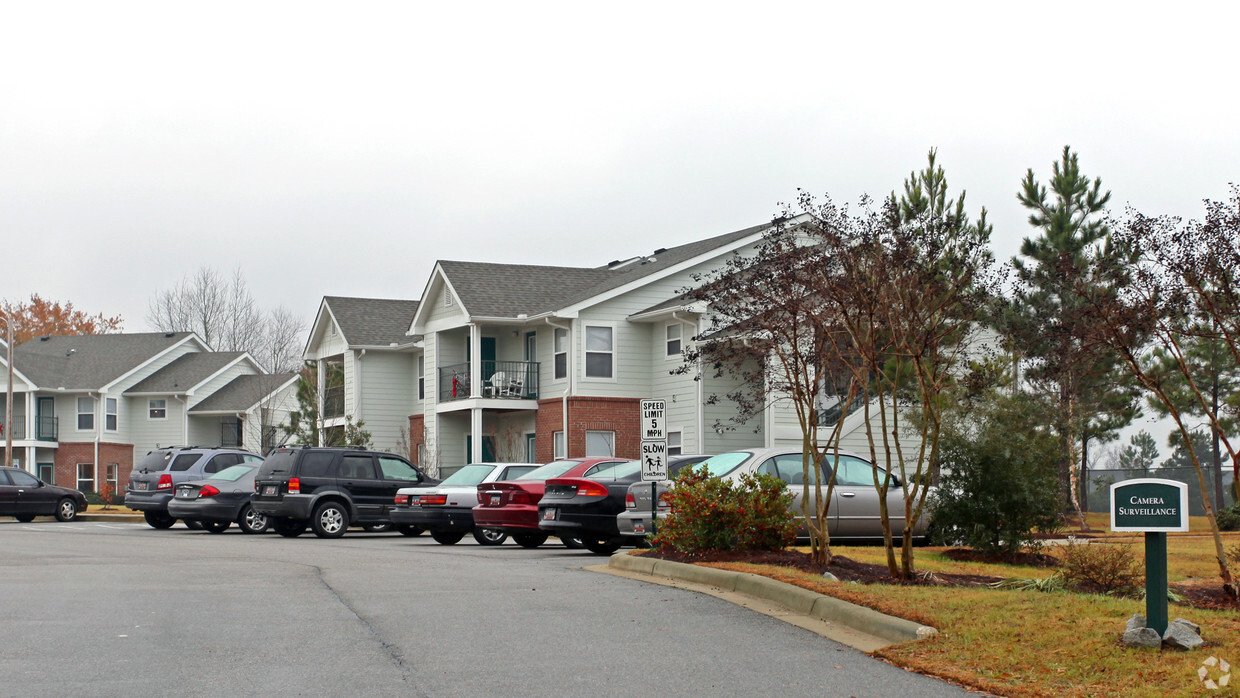 Foto del edificio - Camden Cove Apartments