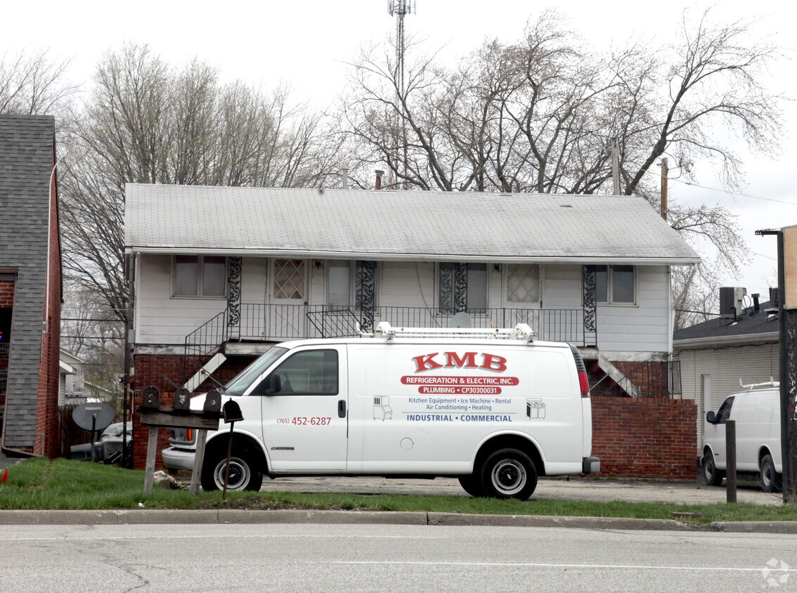 Building Photo - 1802 E Hoffer St