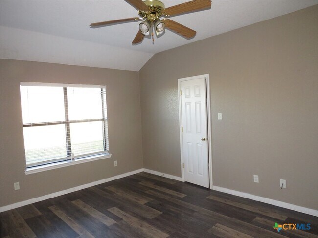 Building Photo - 3007 Dannen Ct