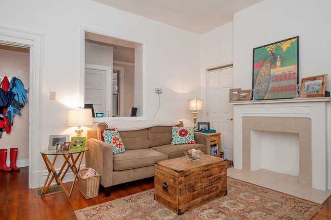 Building Photo - 5820 Alder St