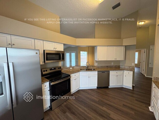 Foto del edificio - 4704 Bloom Dr