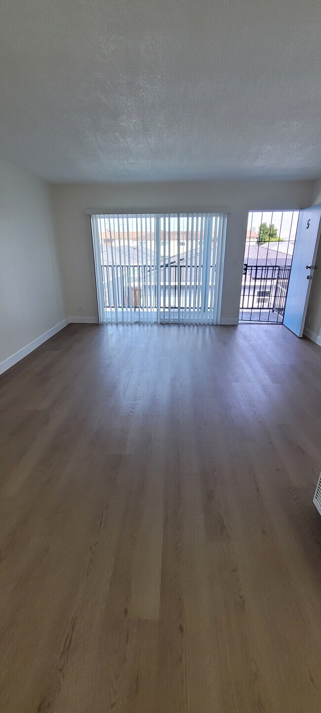 Foto del edificio - 1711 Marine Ave