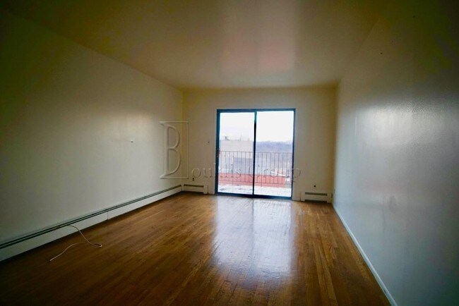 Building Photo - 11 Dash Pl