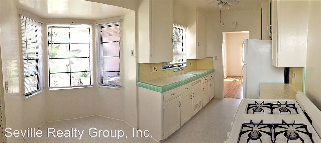 Primary Photo - 4477-4481 Euclid Ave