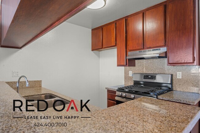 Foto del edificio - Fabulous Two Bedroom with Central Heat and...