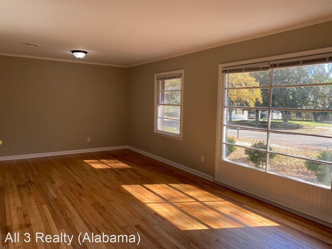 Building Photo - 3 br, 1 bath House - 1016 Loch Haven Road