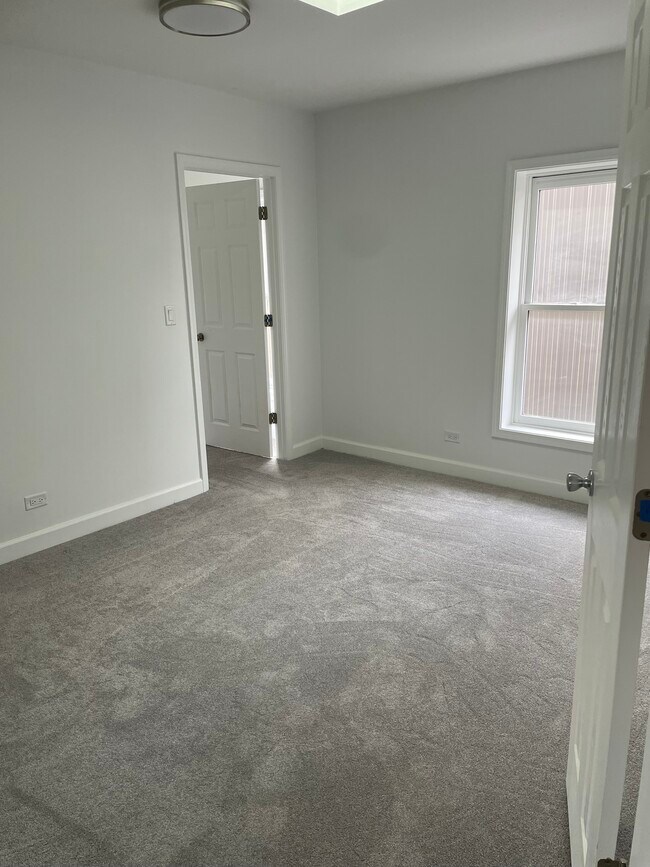 BEDROOM 1 - 113 W Railroad Ave