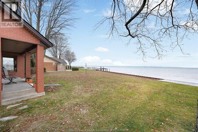 Photo du bâtiment - 12906 Riverside Dr E