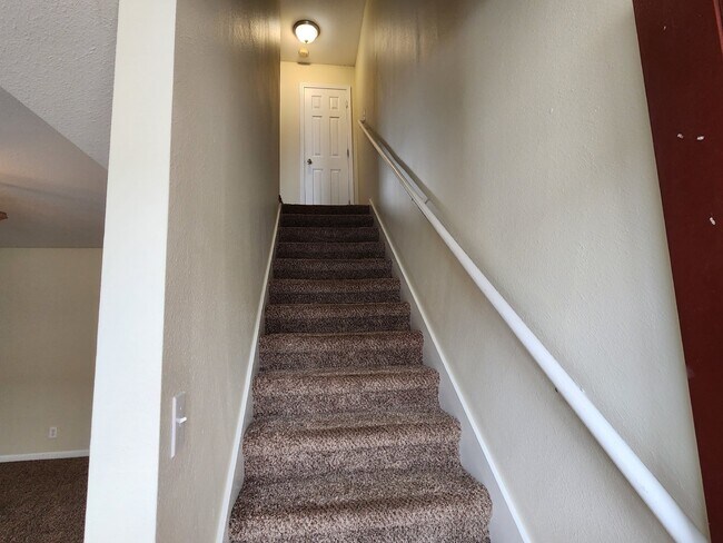 Foto del edificio - 248-2C EXECUTIVE AVE, CLARKSVILLE, TN 37042
