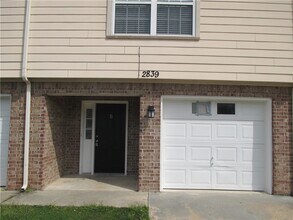 Building Photo - 2839 Meridian Pl