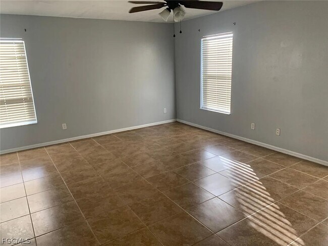 Building Photo - 30 NE 24th Terrace