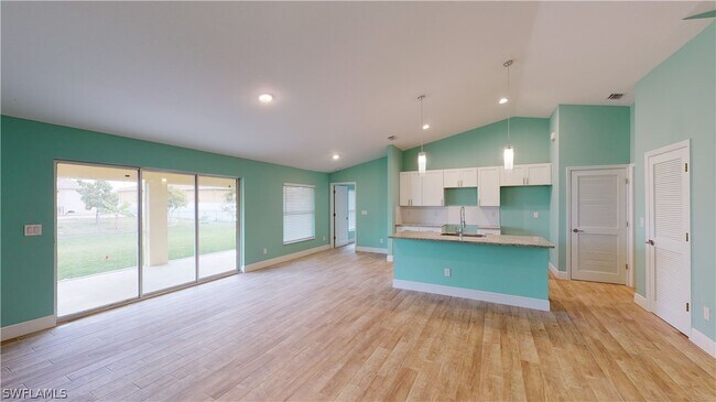 Foto del edificio - 621 NW 7th Pl