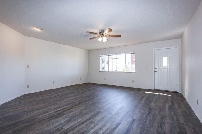 Foto del edificio - Three Bedroom Home in Prescott Valley