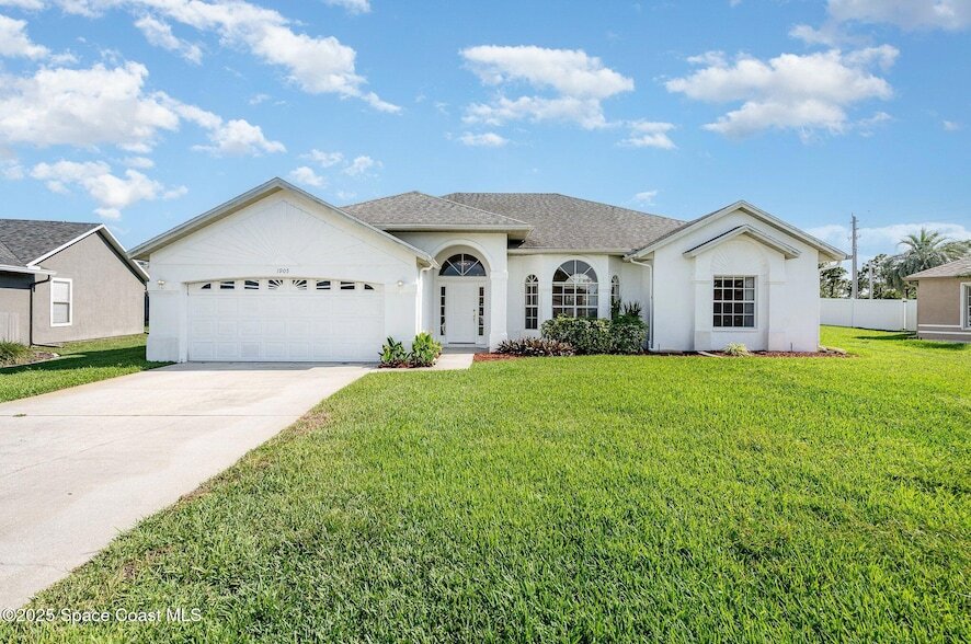 Foto principal - 1905 Slone Blvd