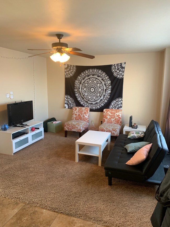 Sala de estar - 920 25 E St