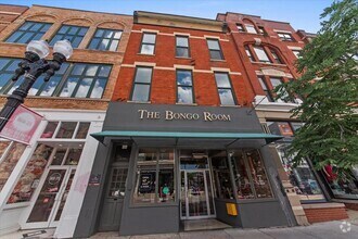Building Photo - 1470 N Milwaukee Ave