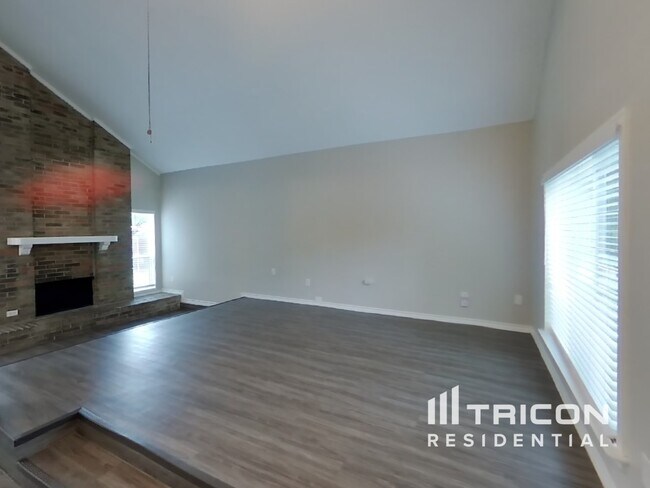 Foto del edificio - 4219 Glen Springs Dr