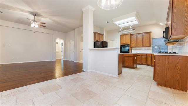 Foto del edificio - 6412 Stewart Blvd