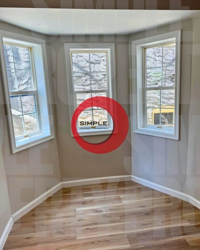 Foto del edificio - Two-bedroom one bath house with off street...
