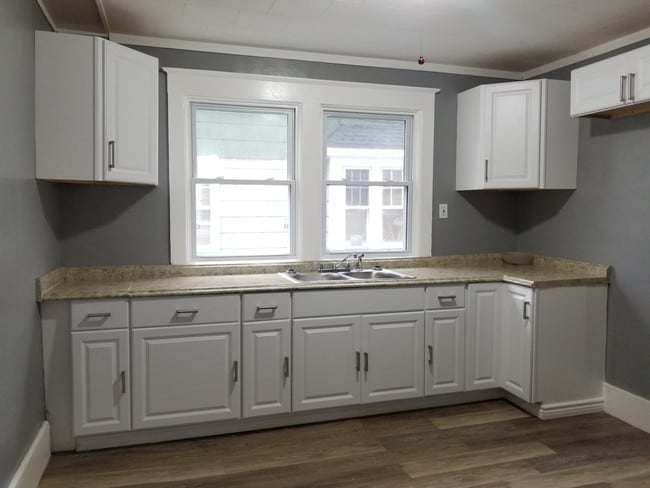 Building Photo - 122 Winterroth