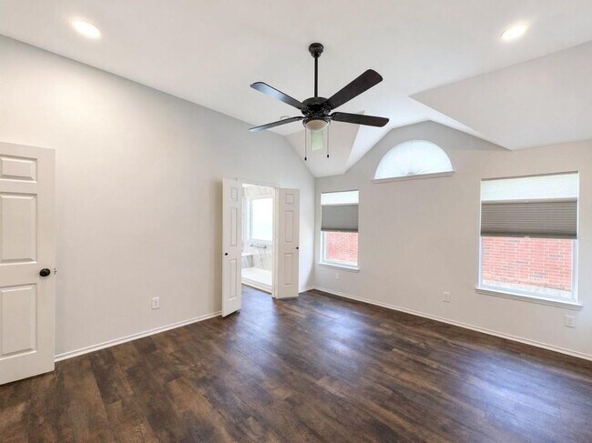 Building Photo - 9903 Presthope Dr