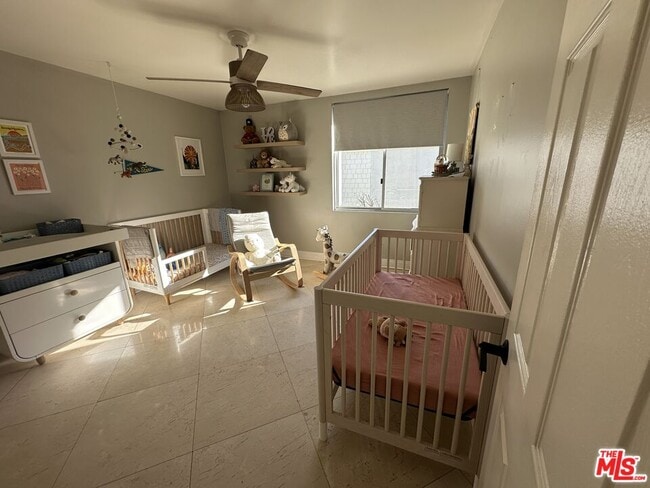 Building Photo - 5301 Balboa Blvd