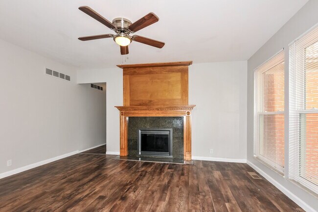 Foto del edificio - 13 Cricket Ct