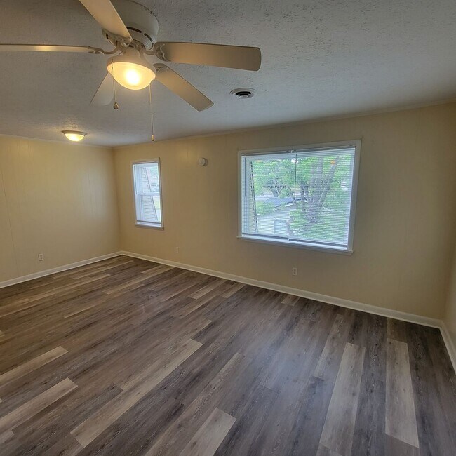 Foto del edificio - 319 N Franklin Ave