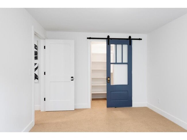 Building Photo - 231 Manitoba Ave