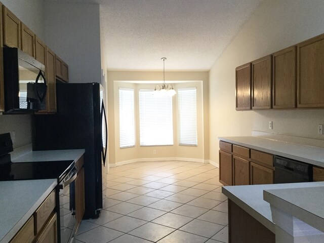Building Photo - 8015 Dressage Dr