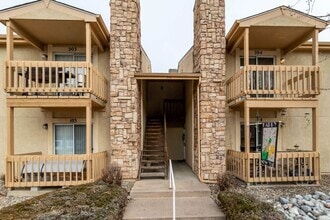 Building Photo - 914 Tenderfoot Hill Rd