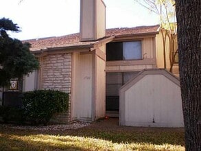 Building Photo - 1728 Timber Ridge Dr