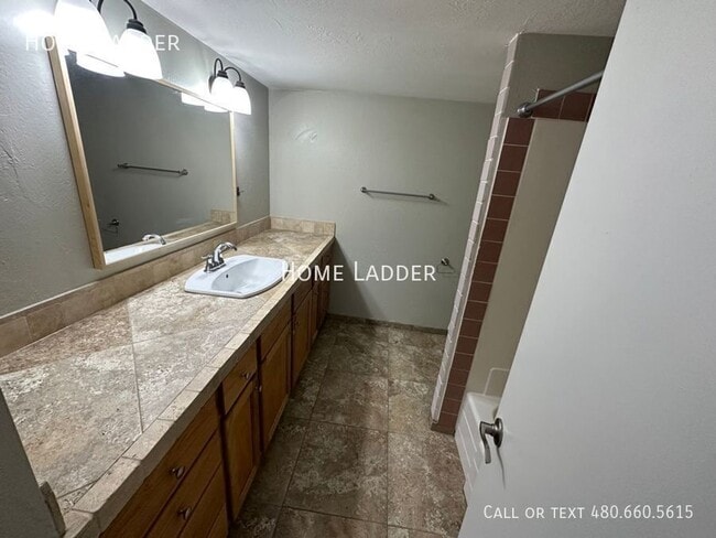 Building Photo - 2145 E Sanos Dr