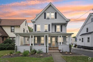 Building Photo - 82 Elmwood Rd