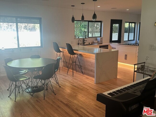 Building Photo - 16729 Klee St