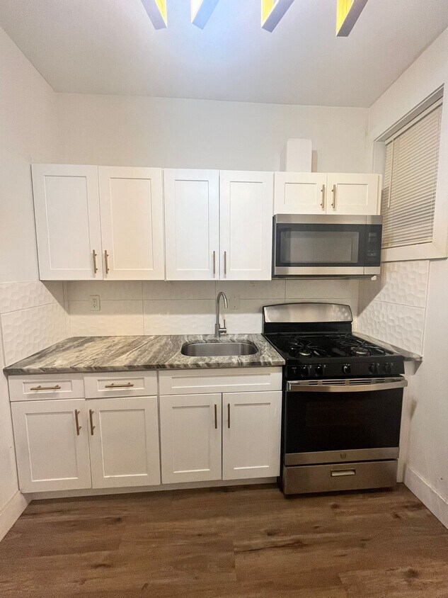120 Booraem Ave 1R - 118 Booraem Ave