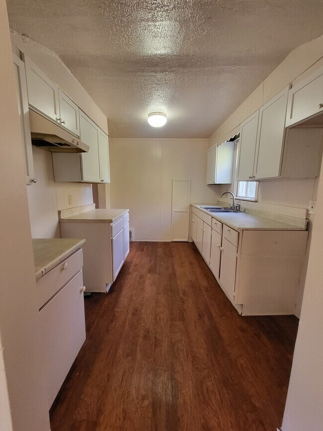 Foto del edificio - 1192 Maple St