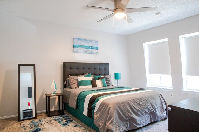 Queen Bed in Master - 2020 Continental Ave