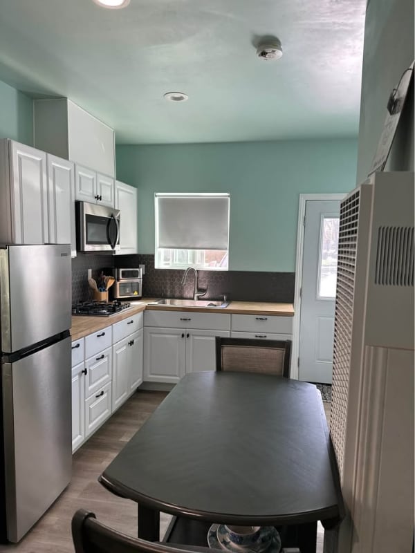 Building Photo - 303 E Park Ave