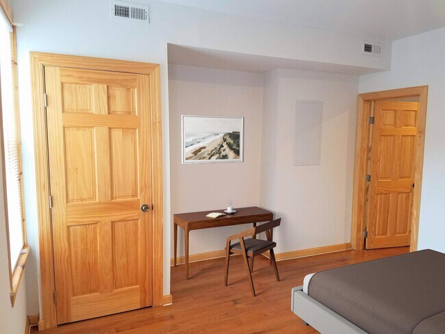 Foto del edificio - 329 N Preston St