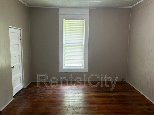 Building Photo - 418 Greenwood Ave