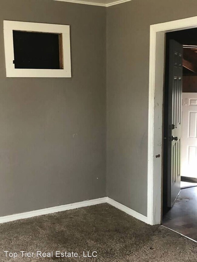 Building Photo - 2 br, 1 bath House - 120 Carpenter Ln
