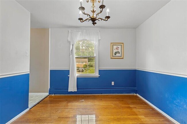 Building Photo - 517 Sleepy Hollow Rd